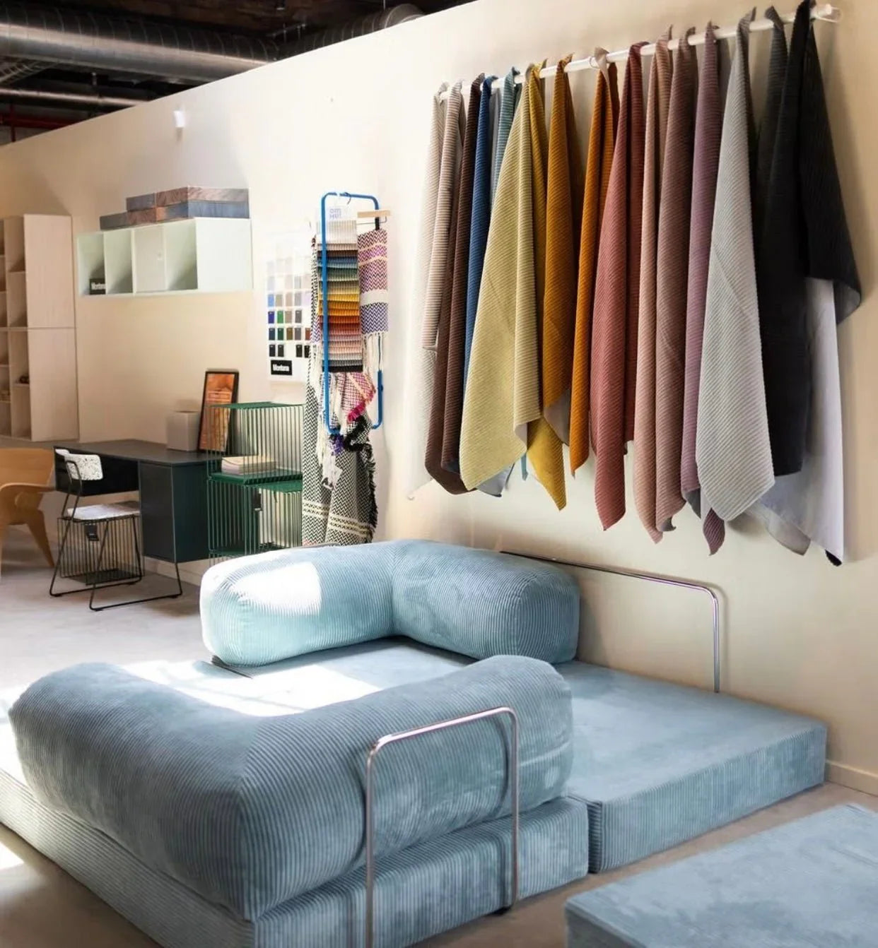 Canapé-lit : Le Meilleur Investissement pour Gagner de la Place Sans Sacrifier le Confort - Asterina